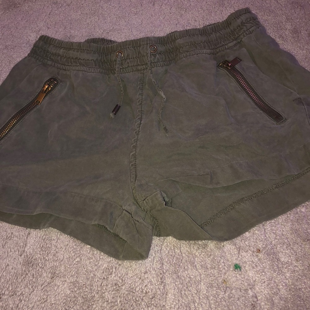 i am selling shorts